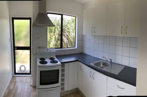 Photo of property in 33b Sunhaven Drive, Newlands, Wellington, 6037