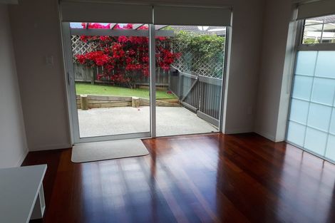 Photo of property in 74 Travis View Drive, Fairview Heights, Auckland, 0632