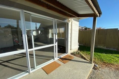 Photo of property in 22a Sussex Street, Levin, 5510