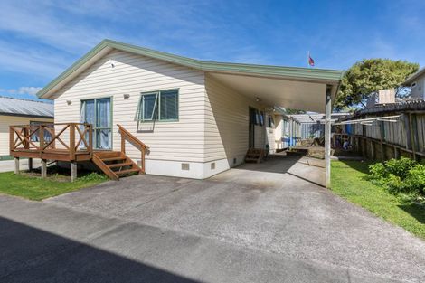 Photo of property in 8a Domain Street, Waiuku, 2123