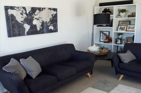 Photo of property in 64 Nelson Crescent, Carterton, 5713