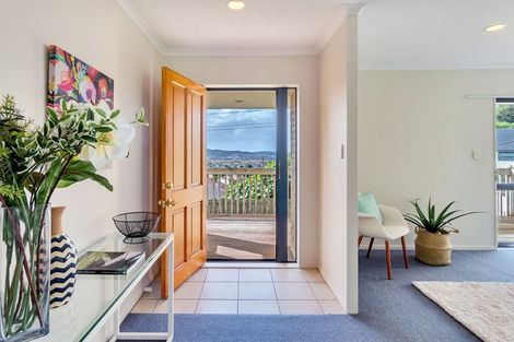 Photo of property in 16 Lizzie Lane, Clover Park, Auckland, 2019