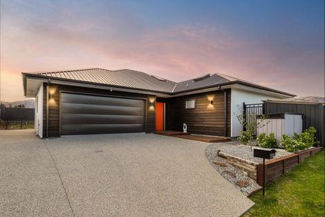Photo of property in 16 Travertine Street, Cromwell, 9310