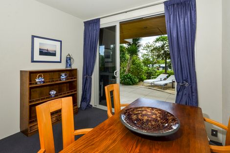 Photo of property in 2/19 Tindalls Bay Road, Tindalls Beach, Whangaparaoa, 0930