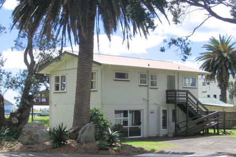 Photo of property in 12 Beach Road, Waihi Beach, 3611