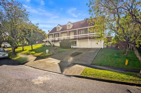 Photo of property in 19 Blundell Place, Chatswood, Auckland, 0626