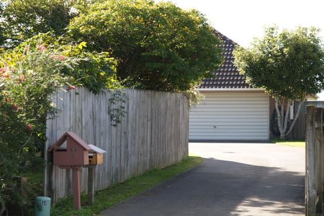 Photo of property in 2/98 Frank Nobilo Drive, Golflands, Auckland, 2013