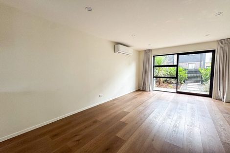 Photo of property in 8/327 Glengarry Road, Glen Eden, Auckland, 0602