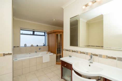 Photo of property in 34 Winslow Court, Huntington, Hamilton, 3210