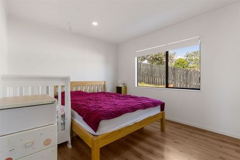 Photo of property in 66a Trias Road, Totara Vale, Auckland, 0629