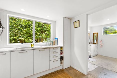 Photo of property in 45 Bethells Road, Waitakere, Henderson, 0782