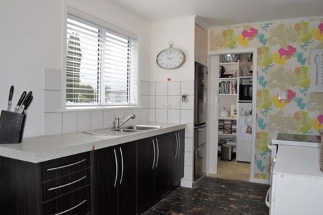 Photo of property in 37 Matene Street, Otaki, 5512