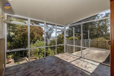 Photo of property in 15 Lawrence Road, Hospital Hill, Napier, 4110
