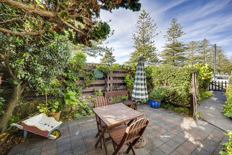 Photo of property in 619 Marine Parade, Napier South, Napier, 4110