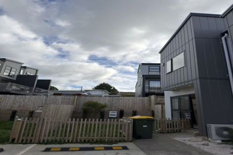 Photo of property in 62c Triangle Road, Massey, Auckland, 0614