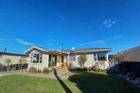 Photo of property in 3 Carlyle Street, Tuatapere, 9620