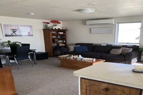 Photo of property in 5 Porritt Place, Tamatea, Napier, 4112