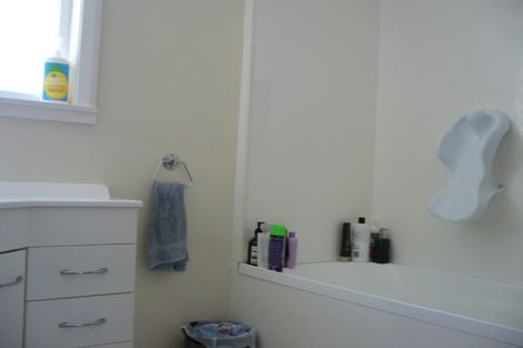 Photo of property in 49 Mckinley Crescent, Brooklyn, Wellington, 6021