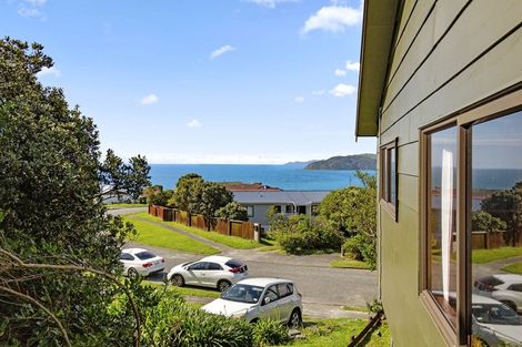 Photo of property in 21 Tuna Terrace, Titahi Bay, Porirua, 5022
