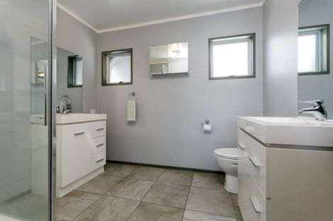 Photo of property in 2 Newberry Place, Richmond Heights, Taupo, 3330