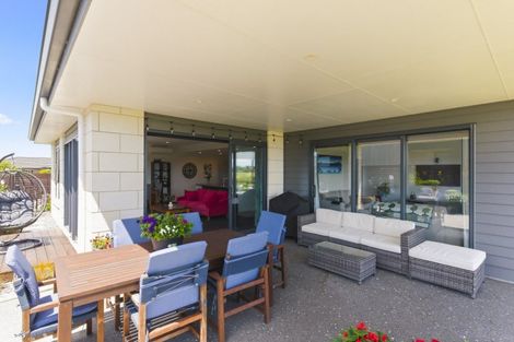 Photo of property in 19 Taranui Way, Paraparaumu Beach, Paraparaumu, 5032