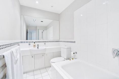 Photo of property in Highgate Towers, 5b/8 Howe Street, Freemans Bay, Auckland, 1011