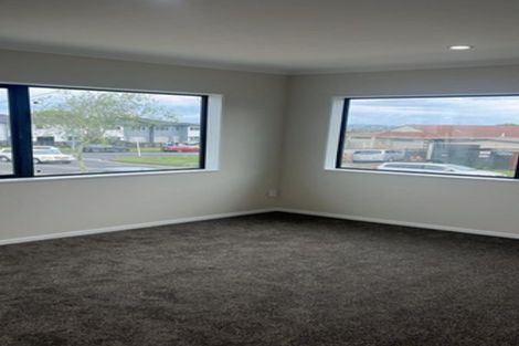 Photo of property in 83b Hutchinsons Road, Bucklands Beach, Auckland, 2014