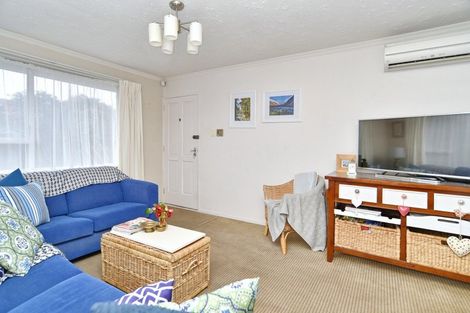 Photo of property in 2/5 Chadbury Street, Parklands, Christchurch, 8083