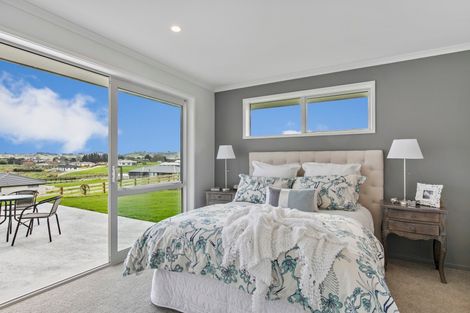 Photo of property in 11 Peet Row, Pokeno, 2471