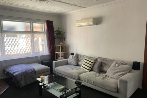 Photo of property in 129 Macandrew Road, South Dunedin, Dunedin, 9012