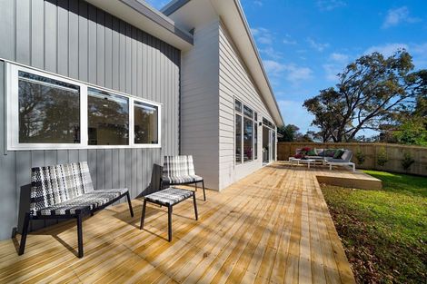 Photo of property in 398 Main Road, Huapai, Kumeu, 0810