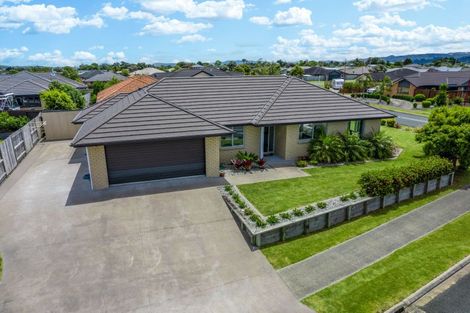 Photo of property in 2 Roto View, One Tree Point, 0118