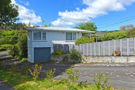 Photo of property in 1/45 Dowling Grove, Silverstream, Upper Hutt, 5019