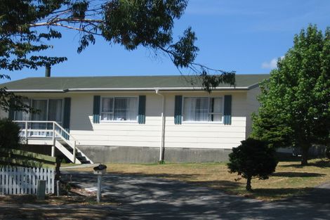 Photo of property in 19 Moonstone Grove, Birchville, Upper Hutt, 5018