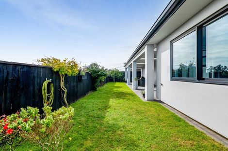 Photo of property in 4 Cessna Lane, Glen Avon, New Plymouth, 4312