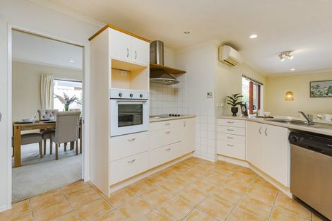 Photo of property in 10 Norm Pellow Drive, Manurewa, Auckland, 2105