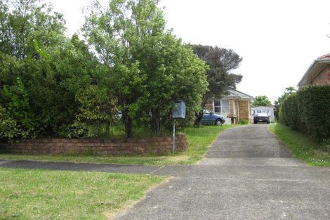 Photo of property in 13 Crawford Avenue, Mangere Bridge, Auckland, 2022