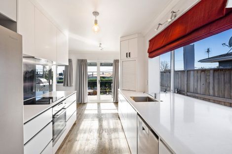 Photo of property in 25 Given Street, Havelock North, 4130