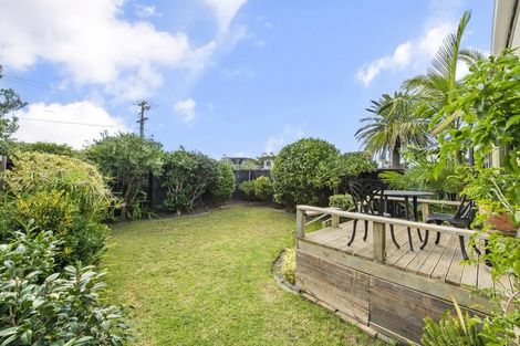 Photo of property in 28 Oceanbeach Road, Mount Maunganui, 3116