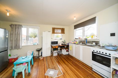 Photo of property in 34 Crewe Crescent, Hokowhitu, Palmerston North, 4410