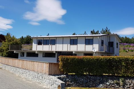Photo of property in 11 Burnett Place, Lake Tekapo, 7999