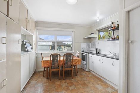 Photo of property in 31 Archibald Road, Kelston, Auckland, 0602
