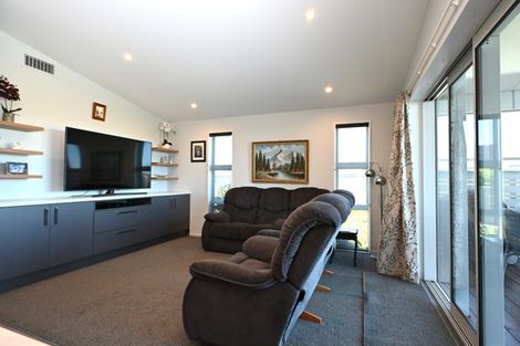 Photo of property in 11 Racecourse Terrace Rise, Hokitika, 7882