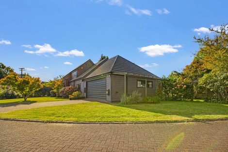 Photo of property in 38 Gemini Place, Kawaha Point, Rotorua, 3010