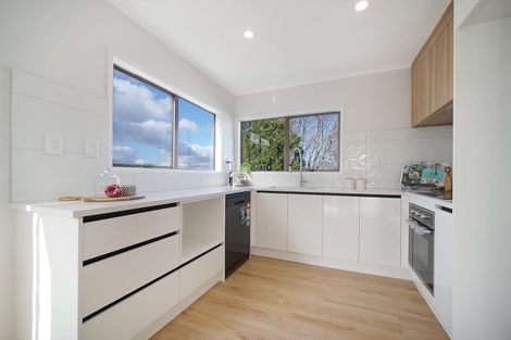 Photo of property in 6 Nearco Street, Randwick Park, Auckland, 2105