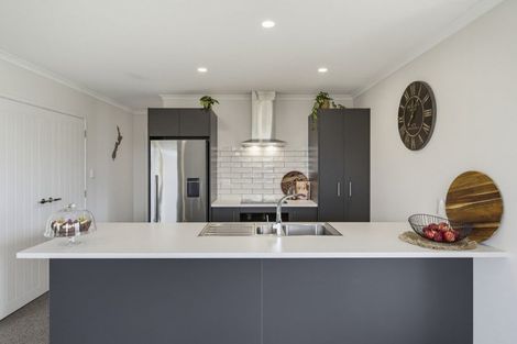 Photo of property in 42 Tainui Street, Levin, 5510