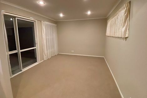 Photo of property in 37 Fratley Avenue, Farm Cove, Auckland, 2012