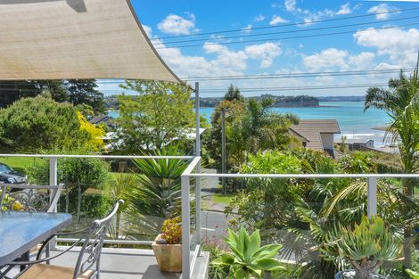 Photo of property in 2/19 Tindalls Bay Road, Tindalls Beach, Whangaparaoa, 0930