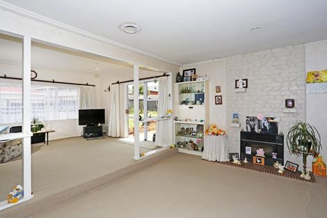 Photo of property in 18 Saint Johns Avenue, Tuakau, 2121