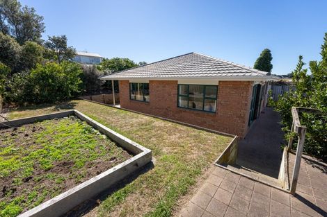 Photo of property in 13 Brendan Drive, Te Horo Beach, Otaki, 5581